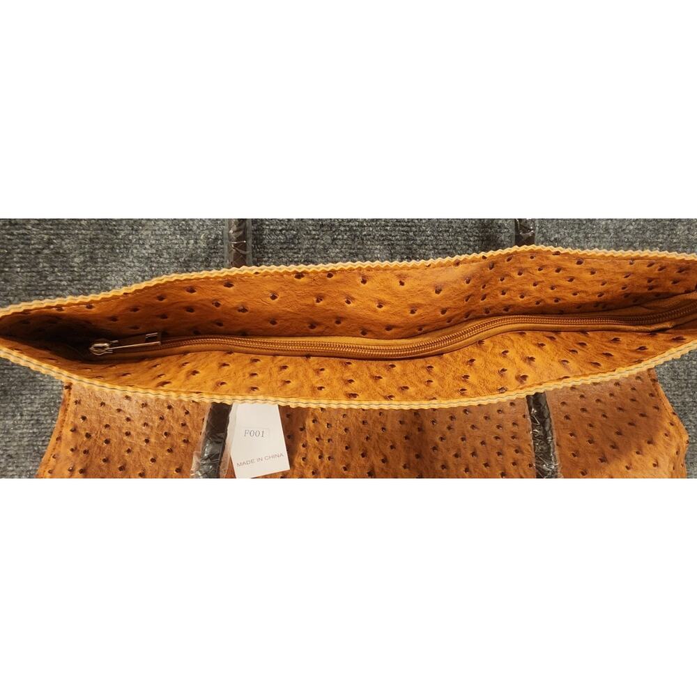 New 22TOTE Large Tan Ostrich Embossed Faux Leather Tote Bag Pouch NWT - Picture 5 of 9